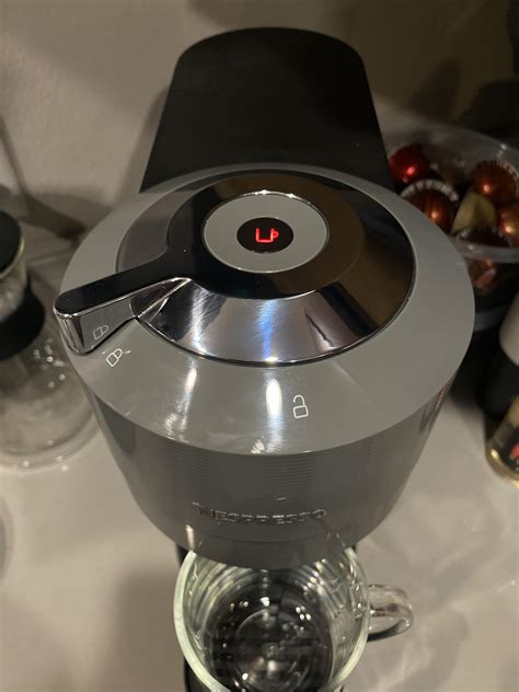 nespresso vertuo machine blinking red